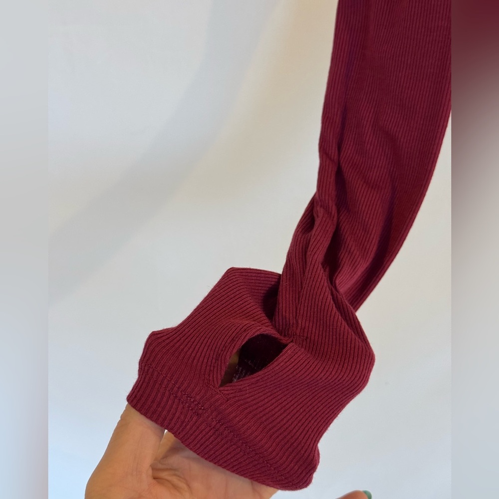 Old Navy Burgundy Long Sleeve Crop Top - Picture 5 of 6